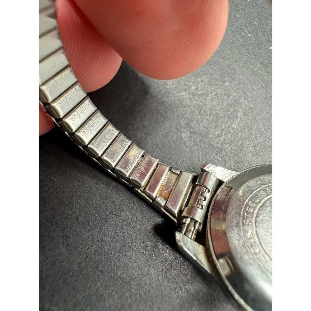 Jean Cardot 17 Jewels Antimagnetic Unbreakable Mainspring Silver Tone Wristwatch